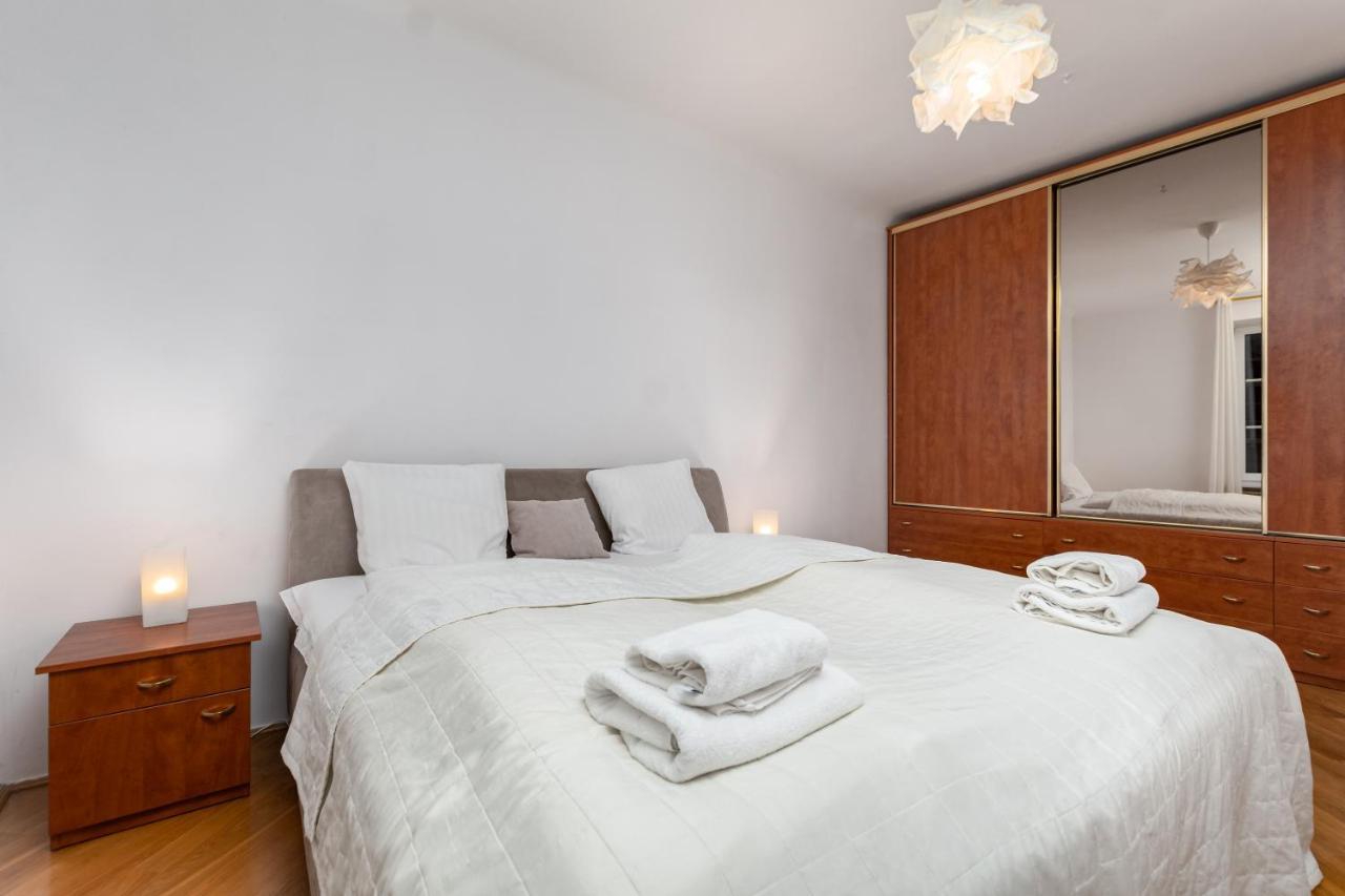 Krakowskie Przedmiescie 69 By Homeprime Warsaw Exterior photo